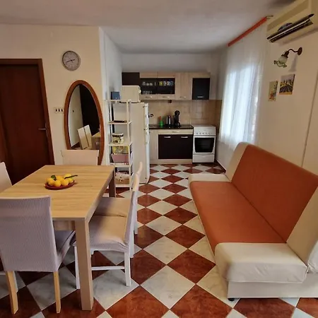 Appartement With Parking Space Mavarstica, Ciovo - 12435 Trogir