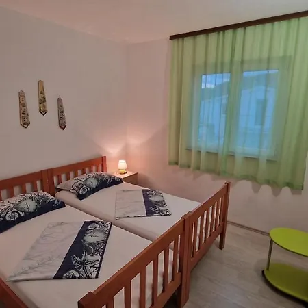 With Parking Space Mavarstica, Ciovo - 12435 Appartamento *