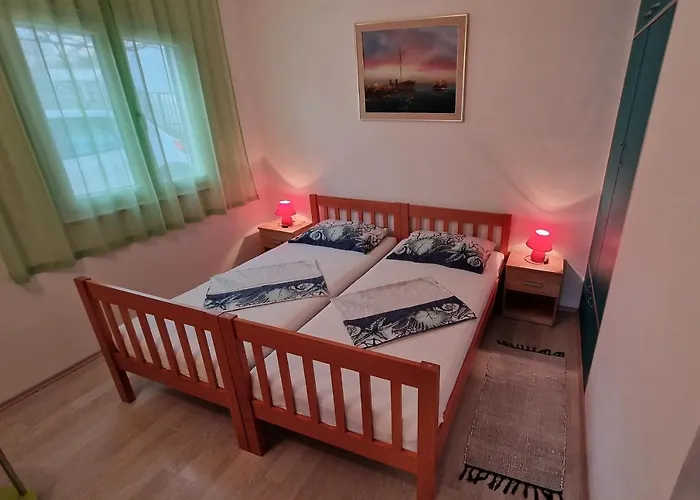 公寓 With Parking Space Mavarstica, Ciovo - 12435